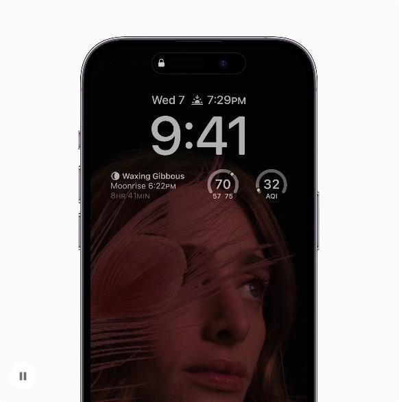 苹果 iPhone 14 Pro 全天候显示功能实测，支持地图导航等功能